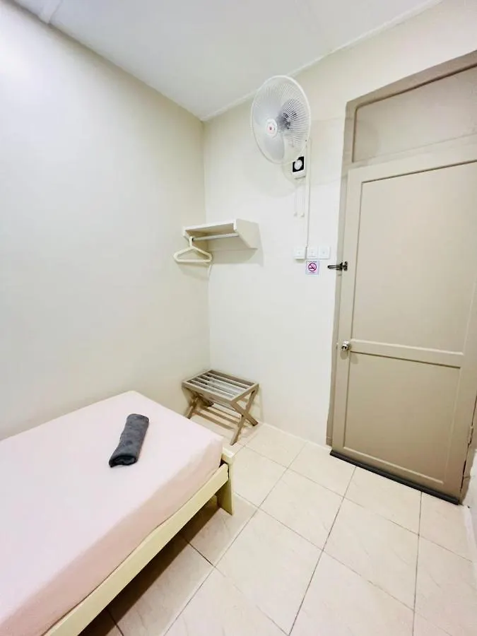 Myroom@Georgetown 0*, George Town